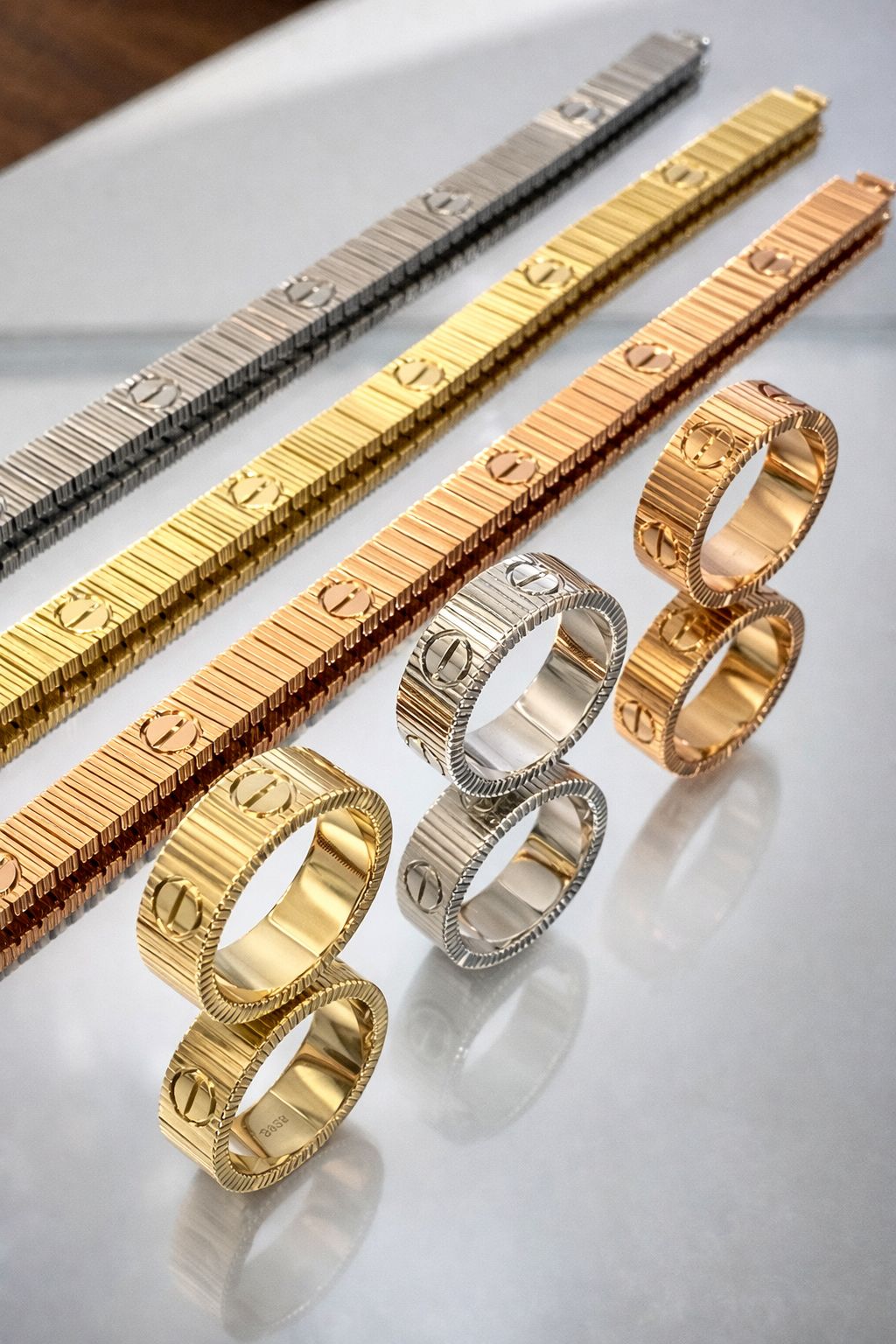 Vida Detaylı Kelepçe Bileklik